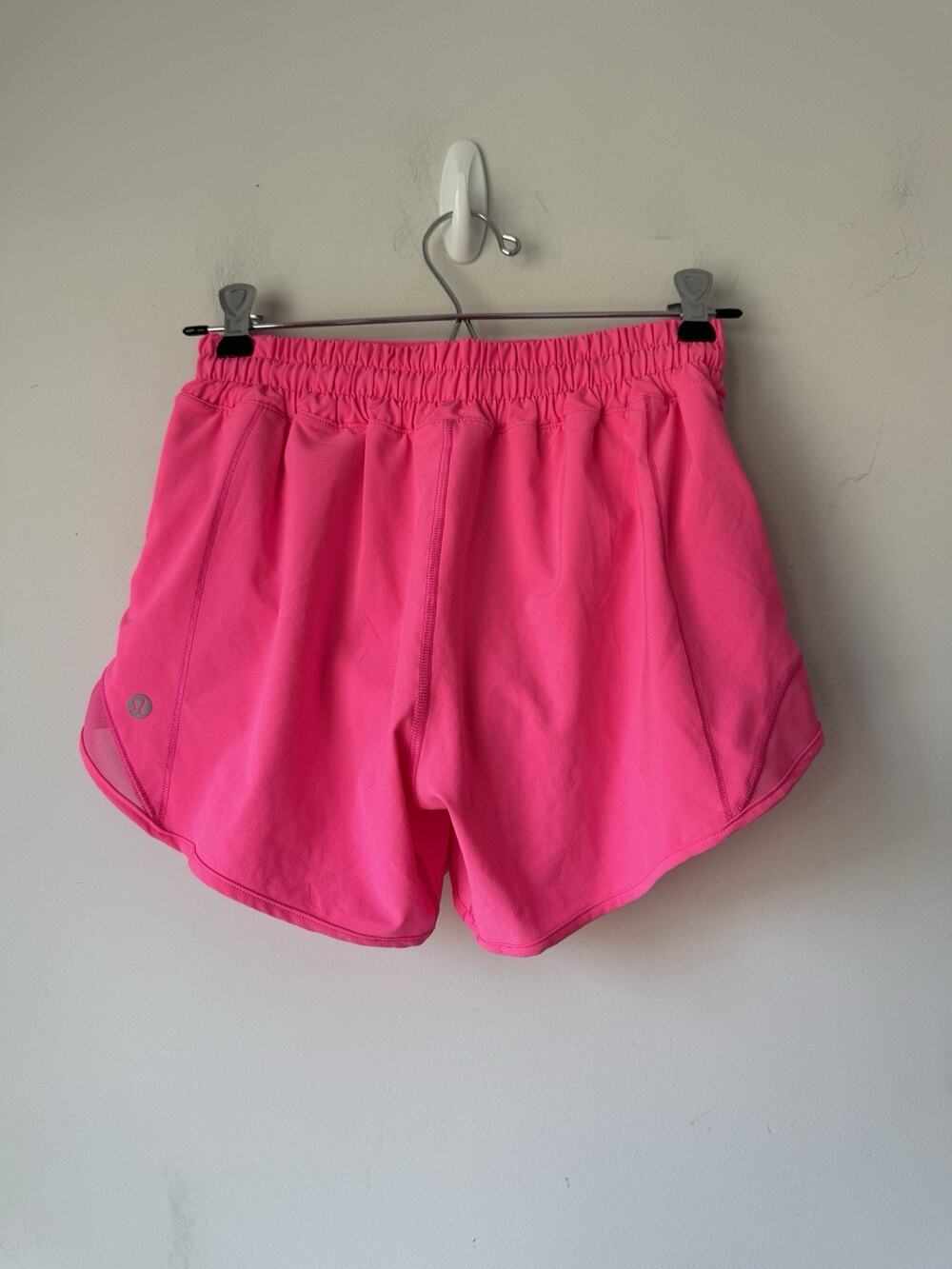 Lululemon Hotty Hot High-Rise Lined Short 4" Size 4 Electric Pink W7AWBT
